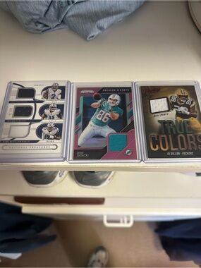 Football Trading Card Protective Sleeves - Clear (White Background)